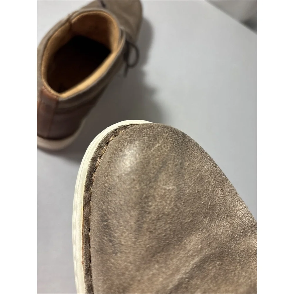 Born Men's Theo Chukka Taupe Brown Lightweight Boot Lace Up Size 10 Medium